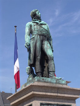 Philppe Grass,
Monument du général Kléber.
Bronze, 1838. Strasbourg.
État actuel. Photo © EO 2004