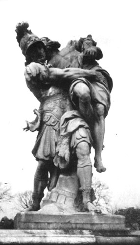 Pierre Le Pautre,
Énée portant son père Anchise (1716).
Groupe en marbre, H. 2,64 m.
Jardin des Tuileries.
Photo Atget, 1912, cl. Monuments historiques